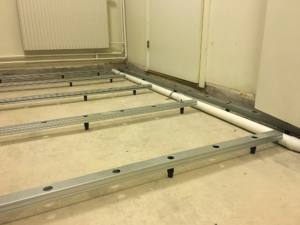Stålregel för ventilationsgolv i lägenheter